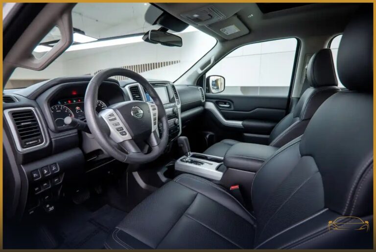 nissan-frontier-preta-interno