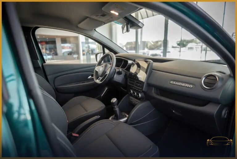 renault-sandero-verde-interno